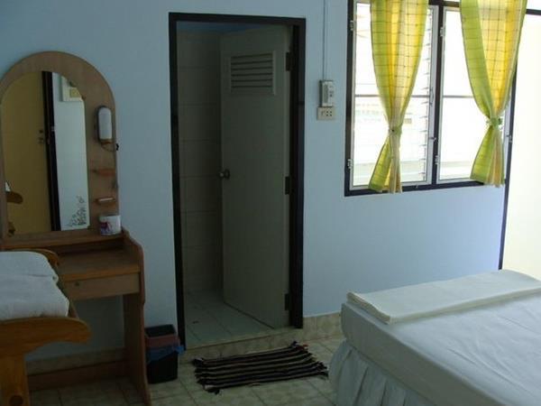 Fame Guesthouse Chumphon Eksteriør billede