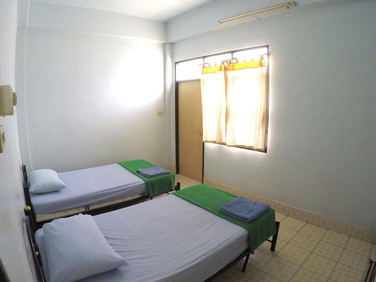 Fame Guesthouse Chumphon Eksteriør billede